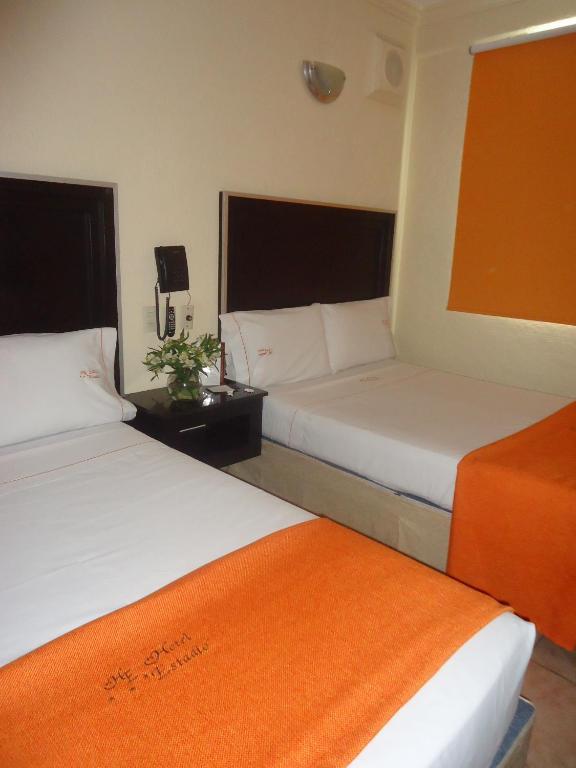 Hotel Estadio Guadalajara Zimmer foto